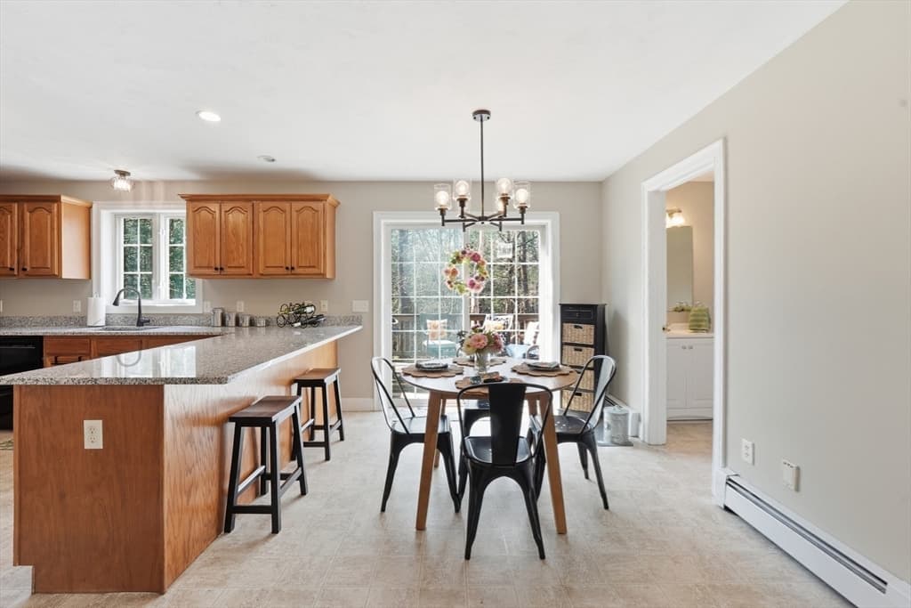 Single Family Residence at 331 E County Rd, Rutland MA 01543, photo 11 of 35