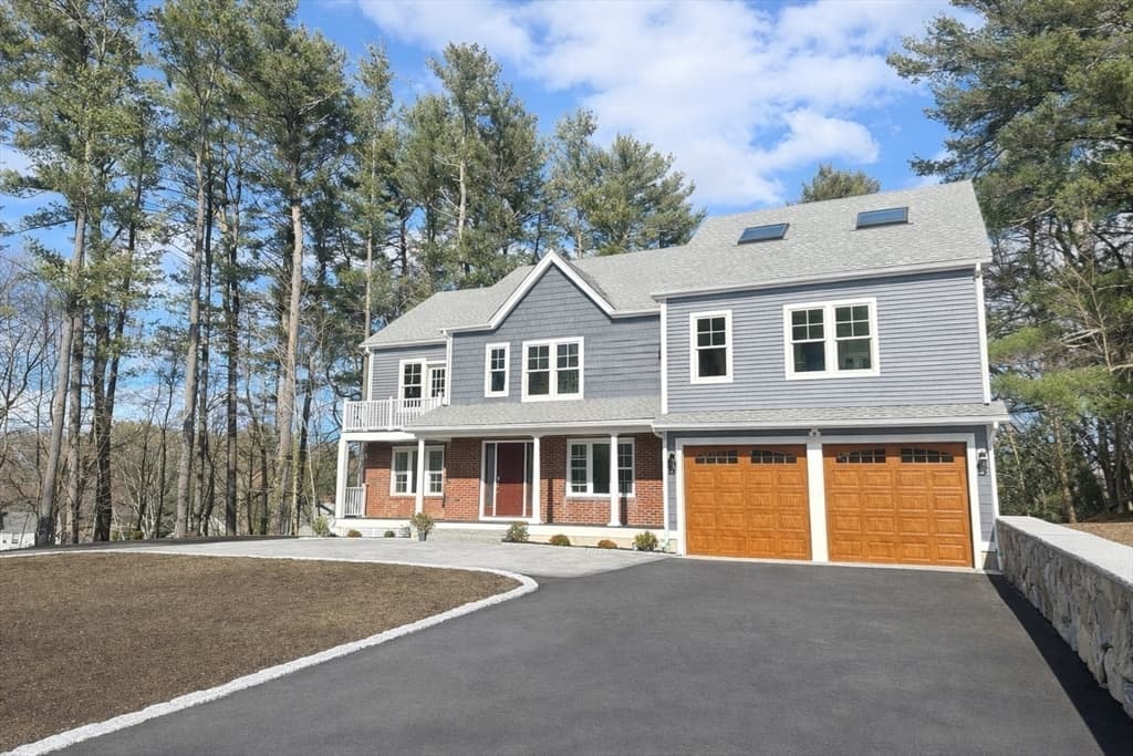 510 Common St, Walpole MA 02081