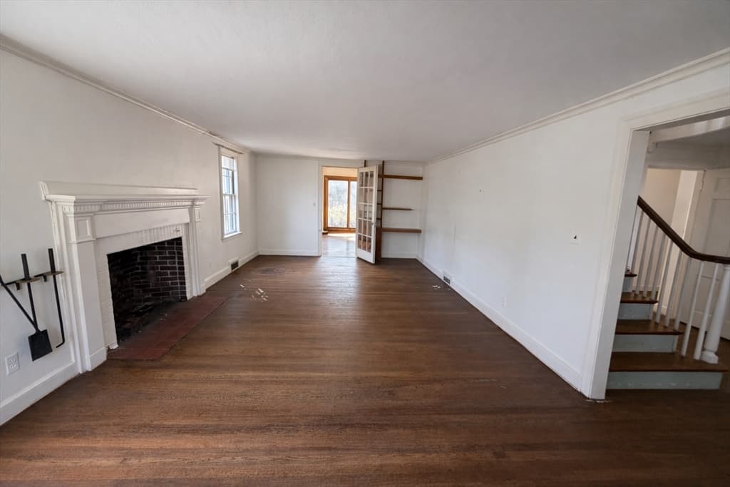Single Family Residence at 160 Reservoir Rd, Brookline MA 02467, photo 2 of 6