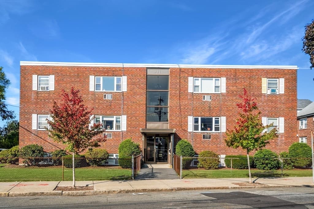 297 Main St # 3, Medford MA 02155