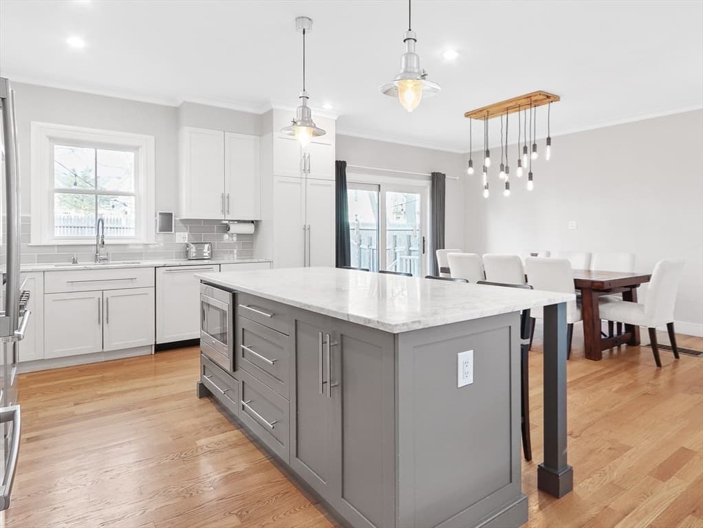 Condominium at 73-79 Auburn St # 75, Newton MA 02466, photo 7 of 36
