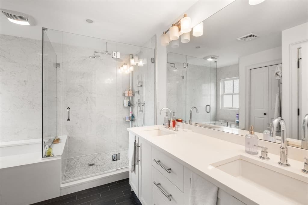 Condominium at 73-79 Auburn St # 75, Newton MA 02466, photo 15 of 36