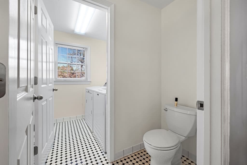 Single Family Residence at 1 Katies Way, Sandwich MA 02563, photo 26 of 42