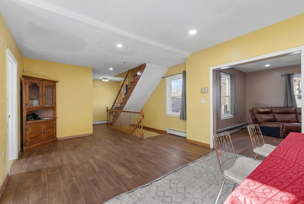 Single Family Residence at 38 11th Ave, Haverhill MA 01830, photo 7 of 38