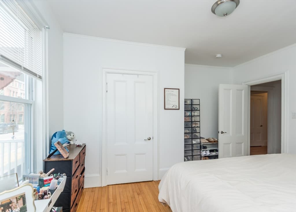 5-9 Family at 252-254 Crescent Street, Waltham MA 02453, Waltham, photo 13 of 23