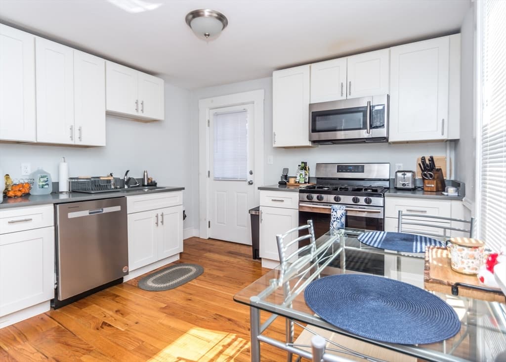 5-9 Family at 252-254 Crescent Street, Waltham MA 02453, Waltham, photo 7 of 23