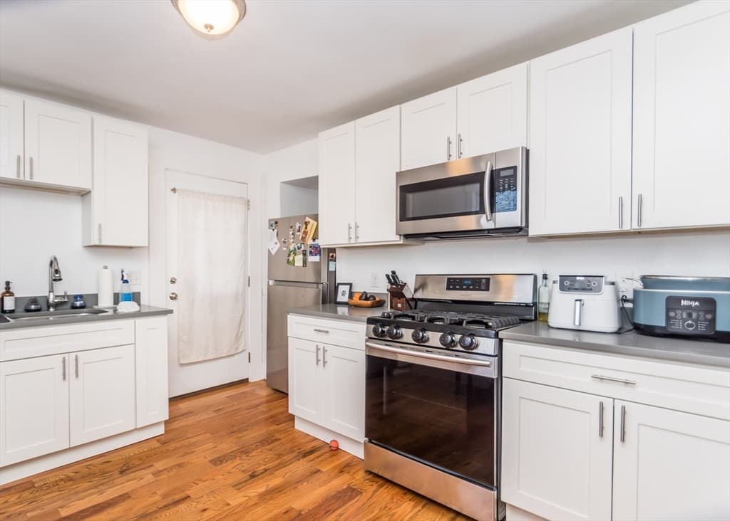 5-9 Family at 252-254 Crescent Street, Waltham MA 02453, Waltham, photo 4 of 23