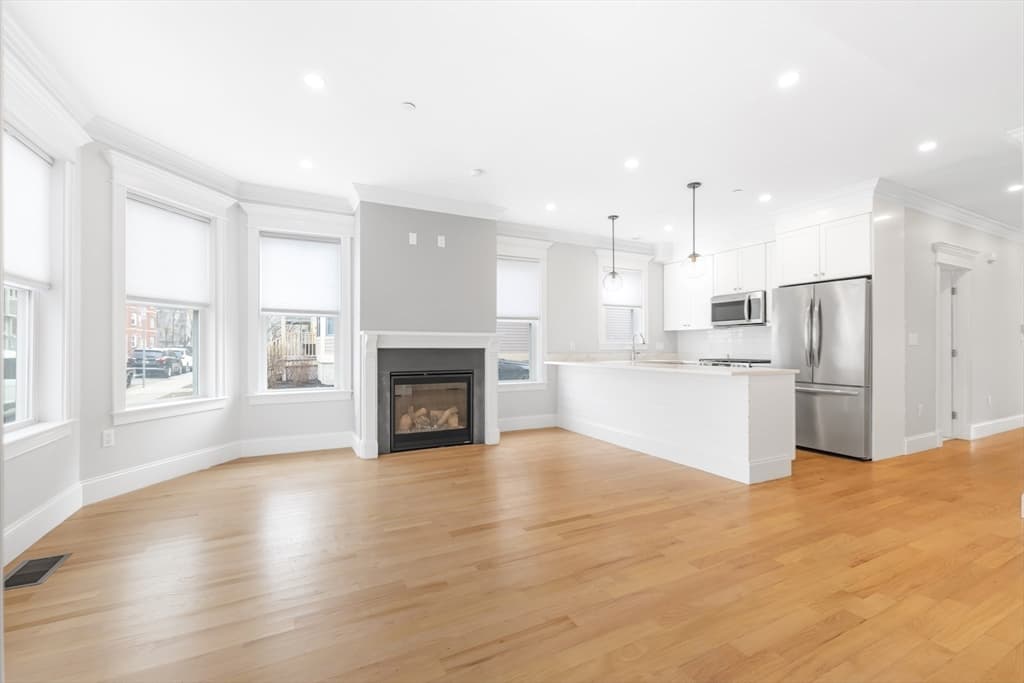 109 Ellington # 1, Boston MA 02121