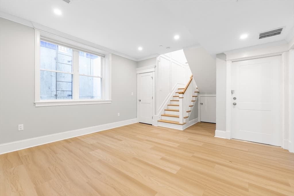 Condominium at 109 Ellington # 1, Boston MA 02121, photo 21 of 35