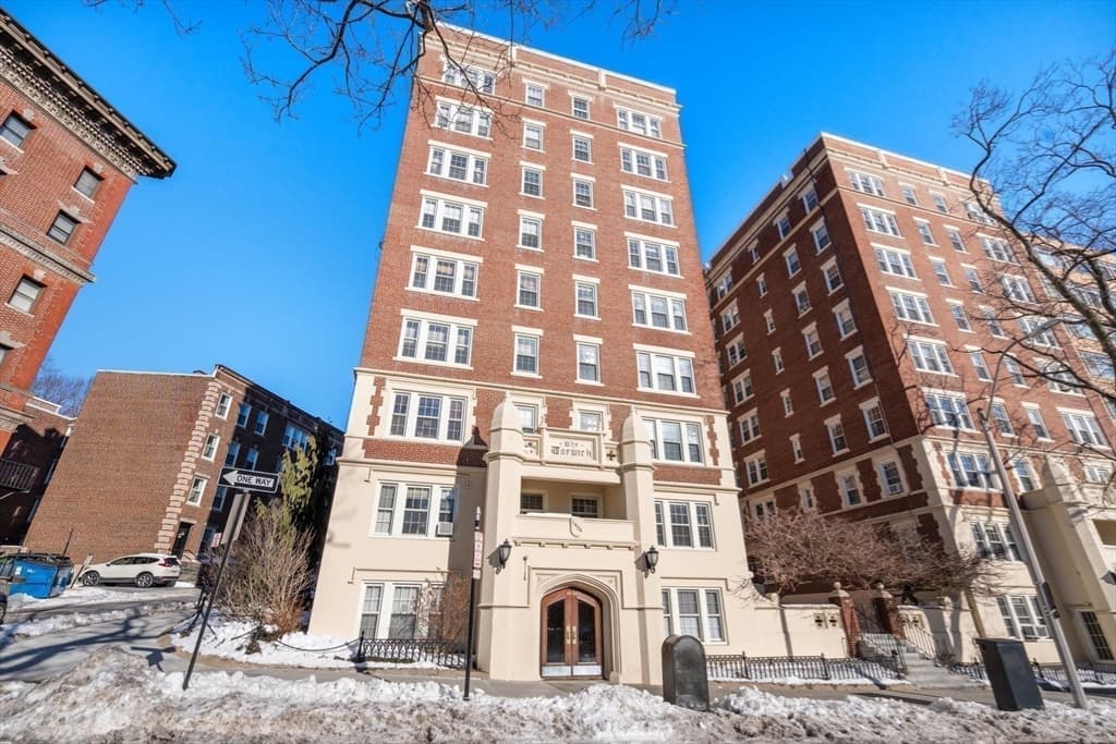Condominium at 1450-1454 Beacon St # 643, Brookline MA 02446, photo 27 of 31