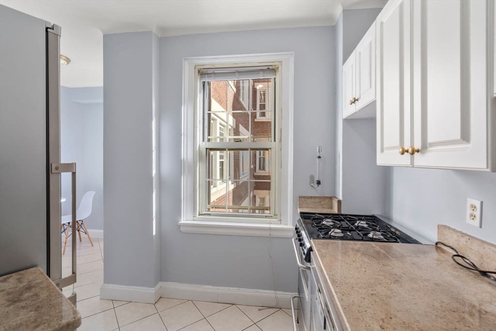 Condominium at 1450-1454 Beacon St # 643, Brookline MA 02446, photo 16 of 31