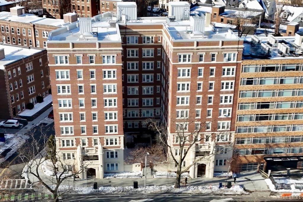 Condominium at 1450-1454 Beacon St # 643, Brookline MA 02446, photo 8 of 31