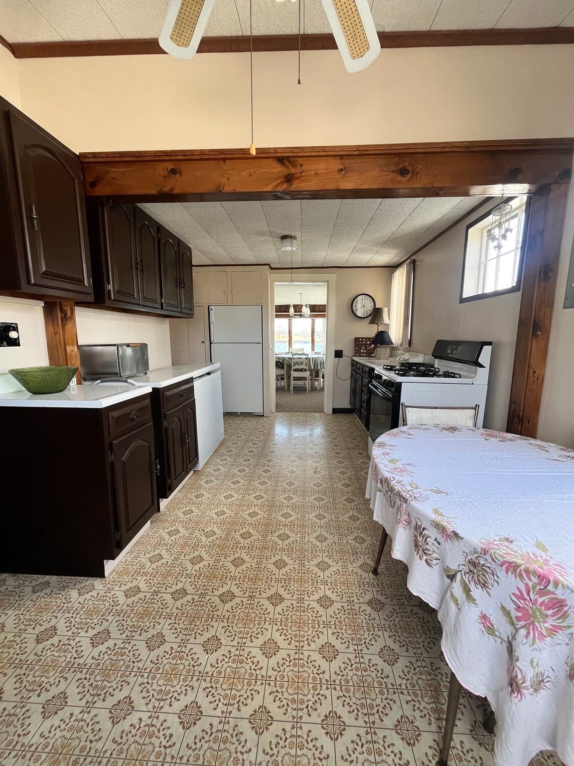 Single Family Residence at 9 Parkview Ave, Beverly MA 01915, Beverly, photo 10 of 31