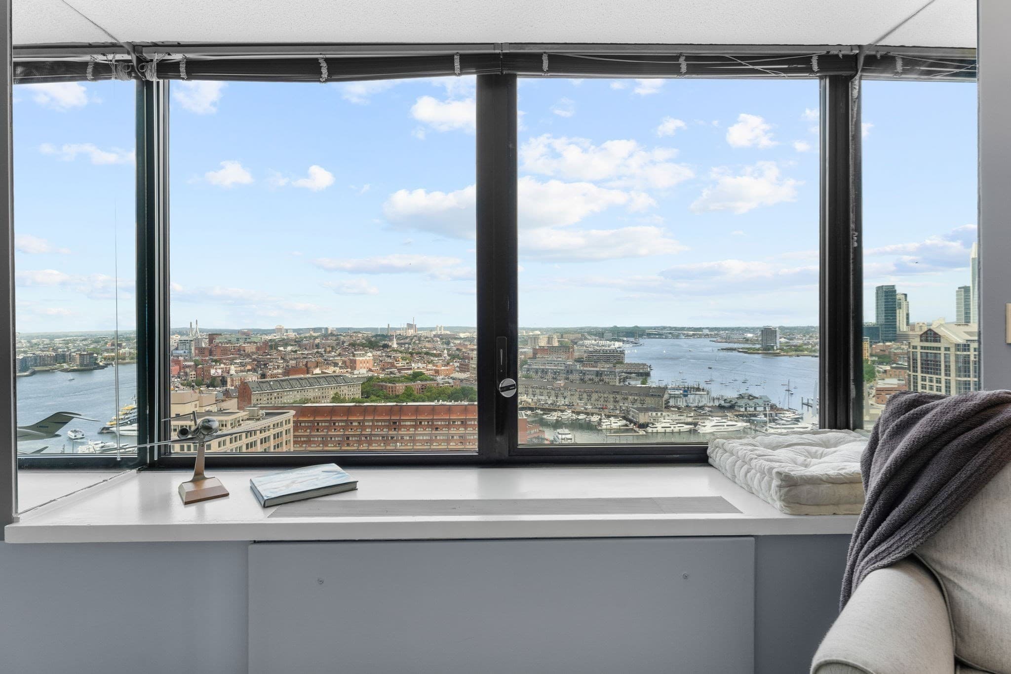 Condominium at 85 East India Row # 25A, Boston MA 02110, photo 2 of 25