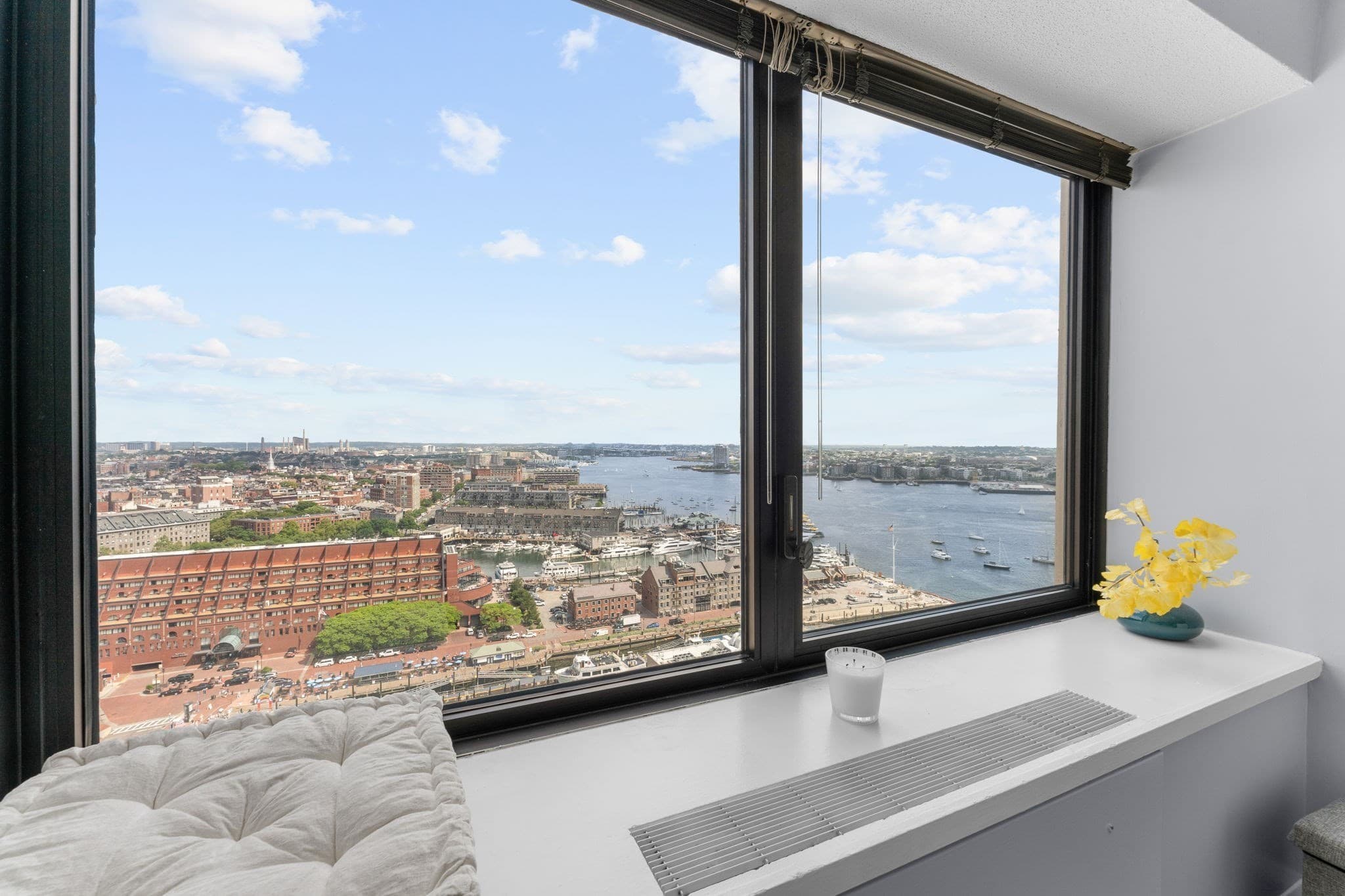 Condominium at 85 East India Row # 25A, Boston MA 02110, photo 15 of 25