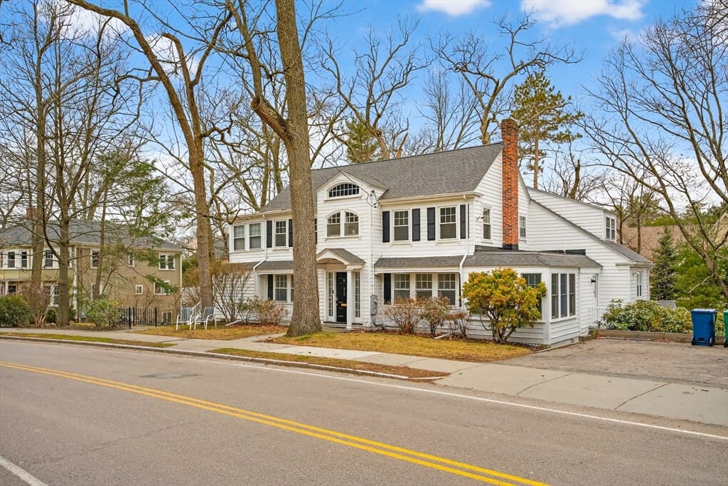 Single Family Residence at 575 Chestnut St, Newton MA 02468, photo 2 of 39