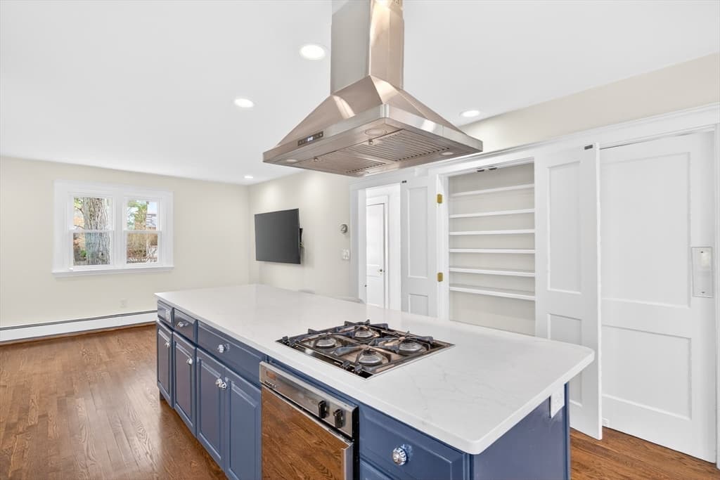 Single Family Residence at 575 Chestnut St, Newton MA 02468, photo 17 of 39