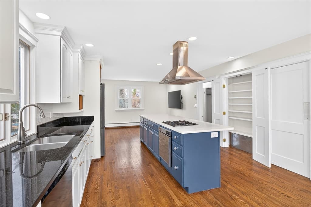 Single Family Residence at 575 Chestnut St, Newton MA 02468, photo 16 of 39