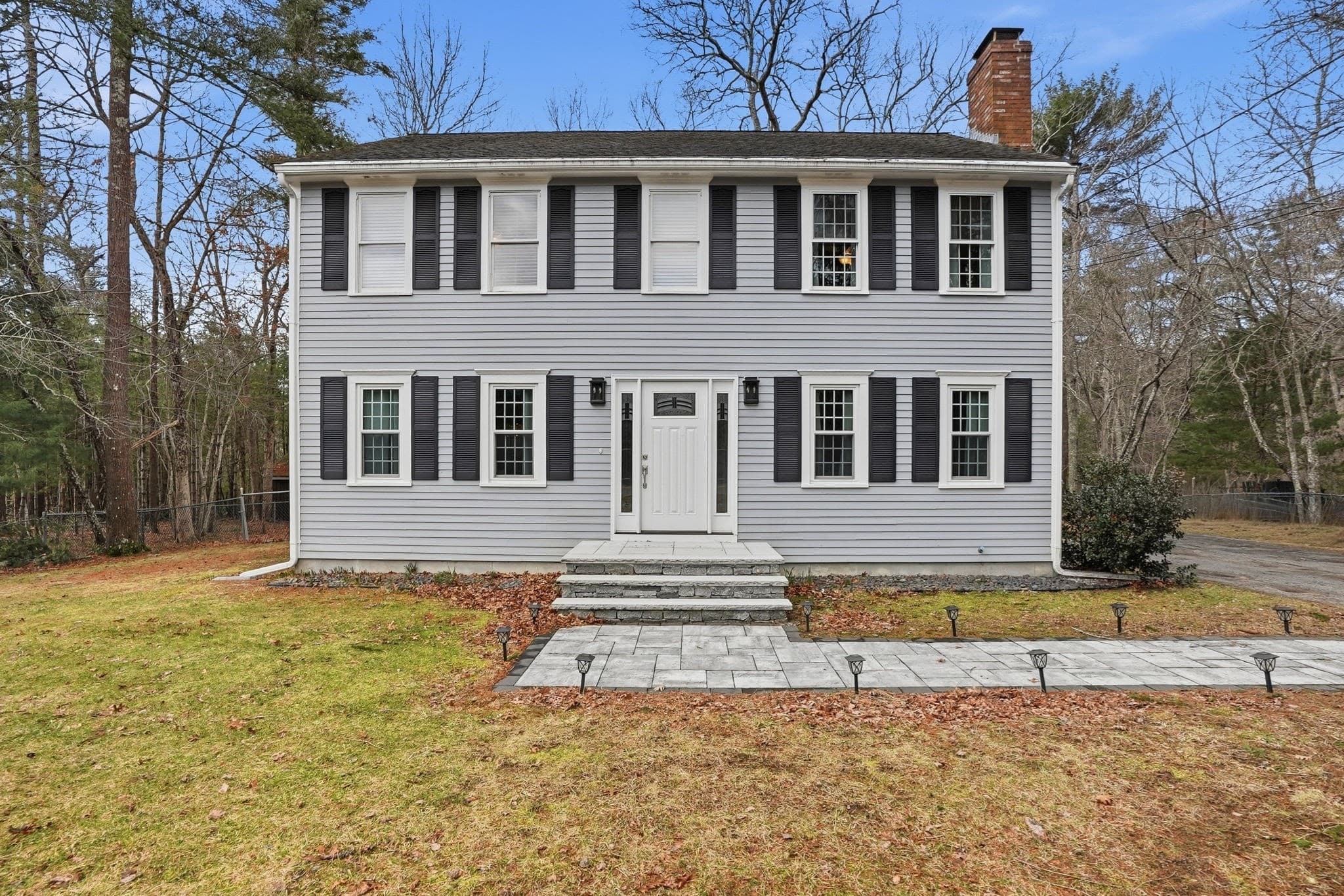 102 County St, Lakeville MA 02347