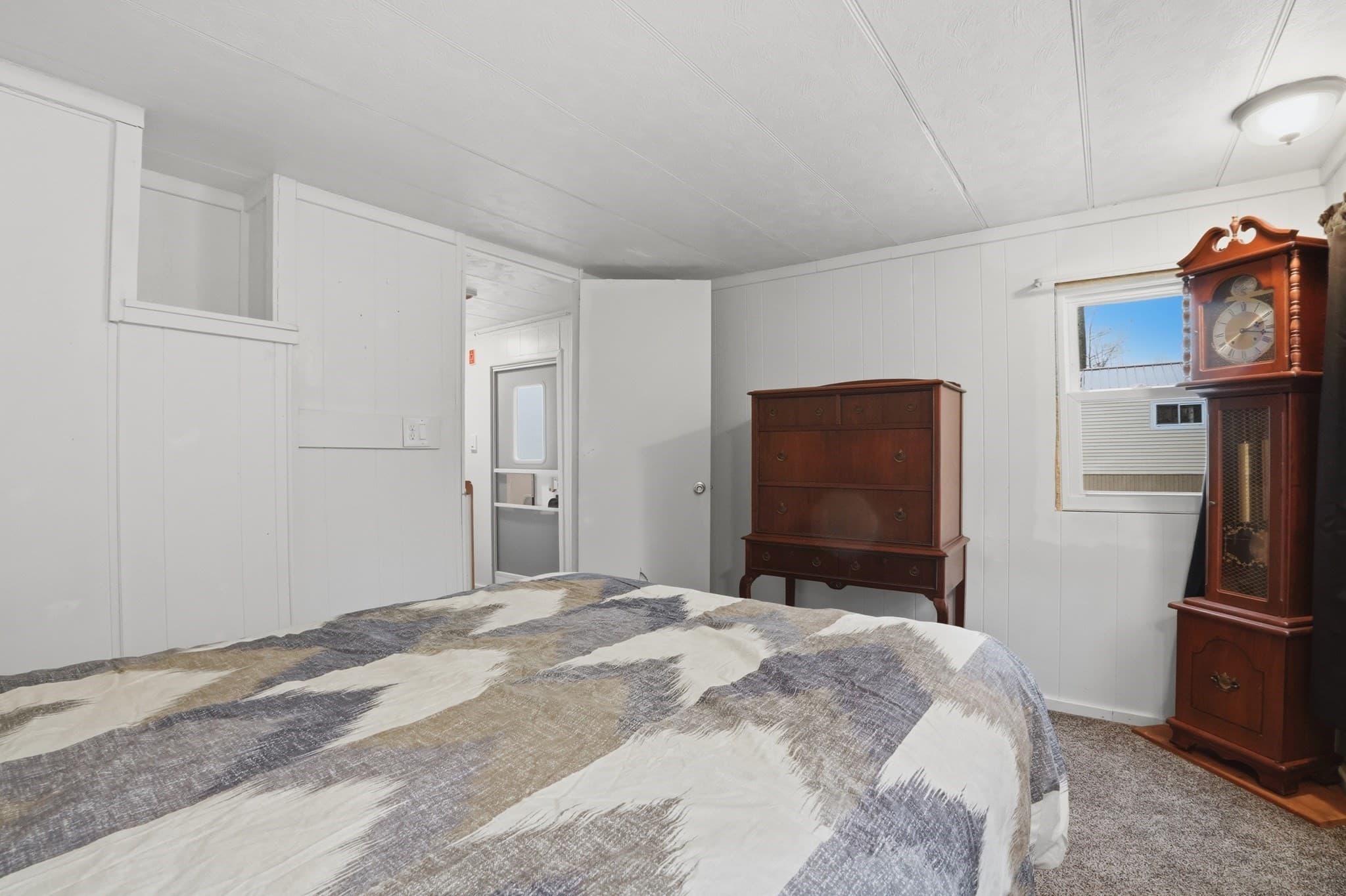 Mobile Home at 17 Conestoga Trail, Brookfield MA 01506, photo 12 of 20
