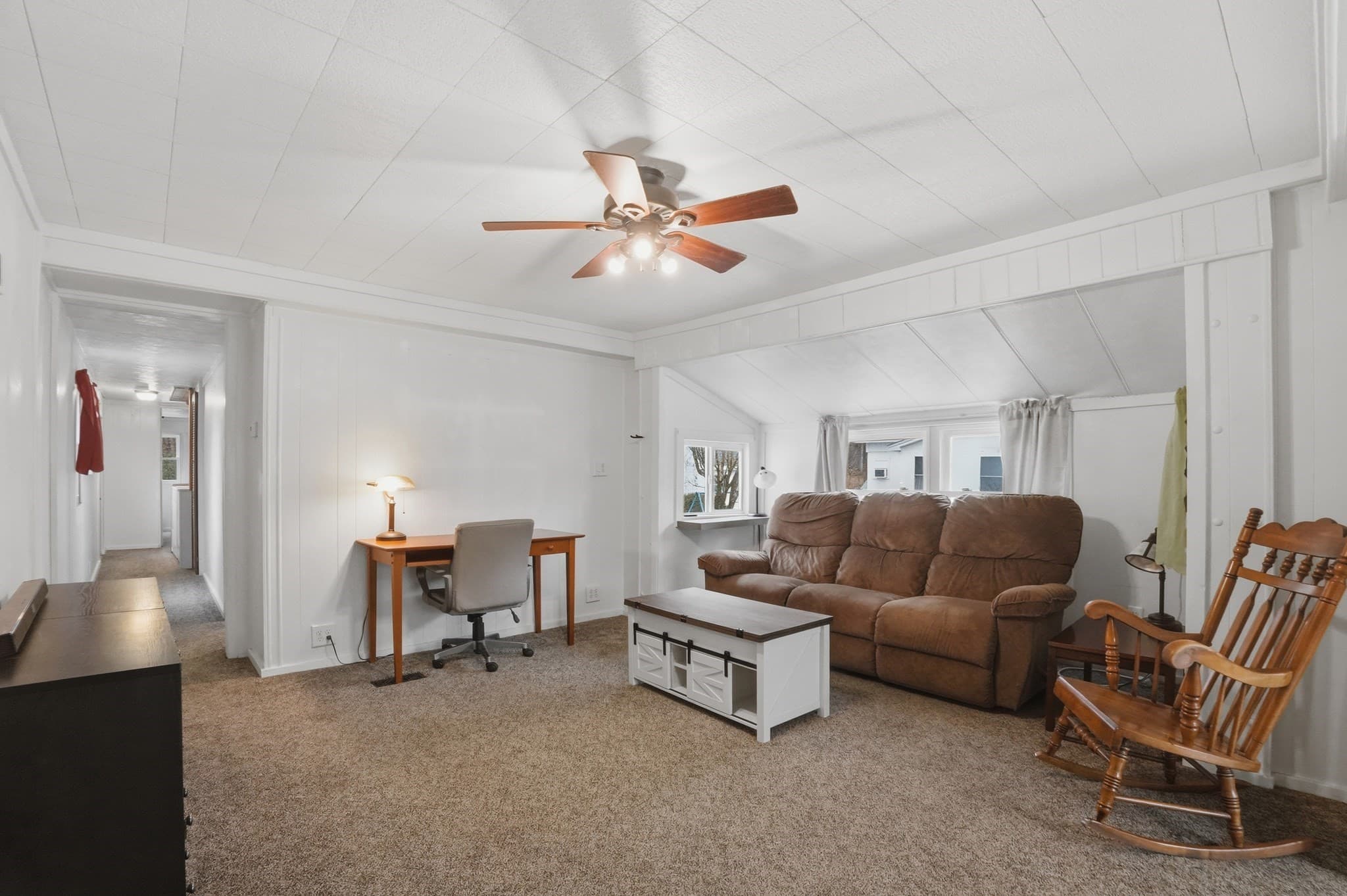 Mobile Home at 17 Conestoga Trail, Brookfield MA 01506, photo 7 of 20