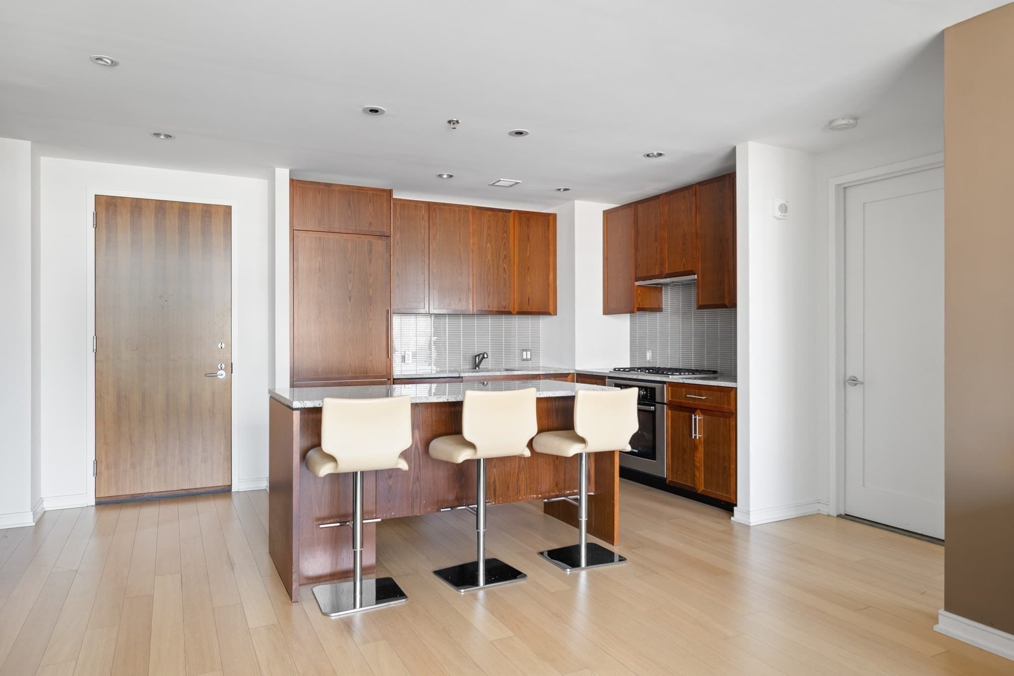 Condominium at 580 Washington St, Boston MA 02111, photo 9 of 37