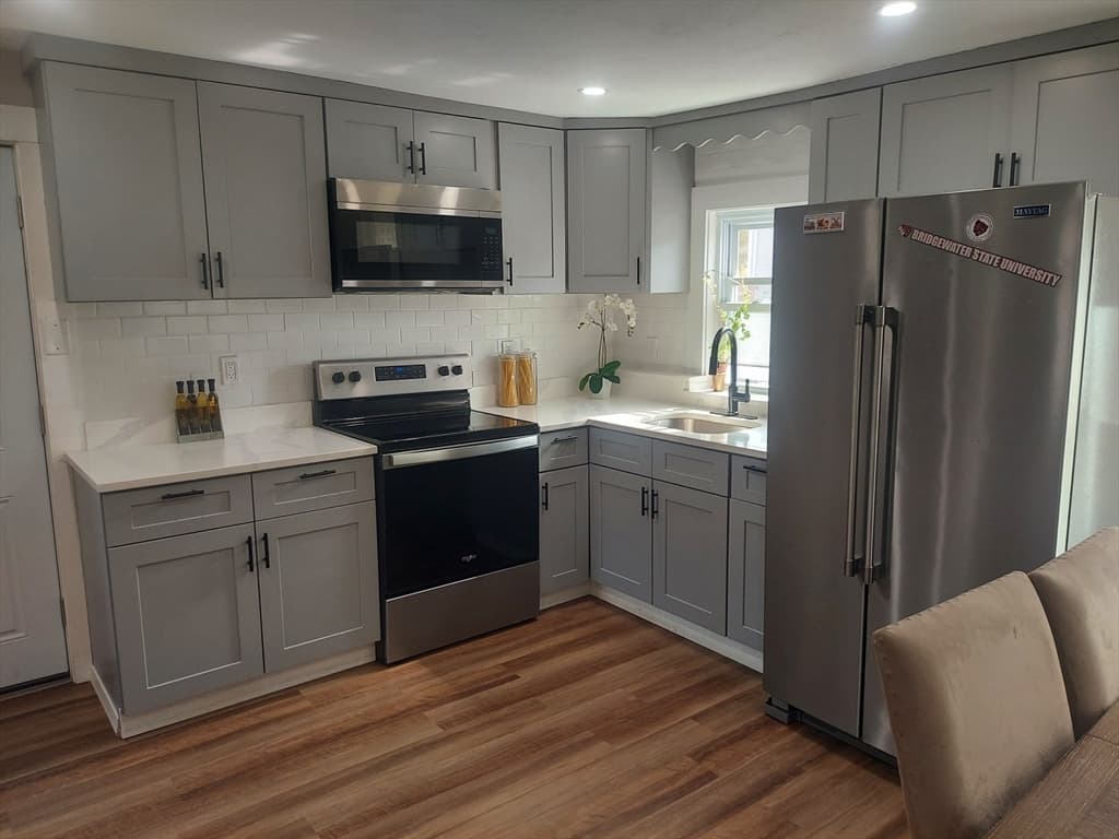 Single Family Residence at 28 Grove Ave, Brockton MA 02302, photo 6 of 19