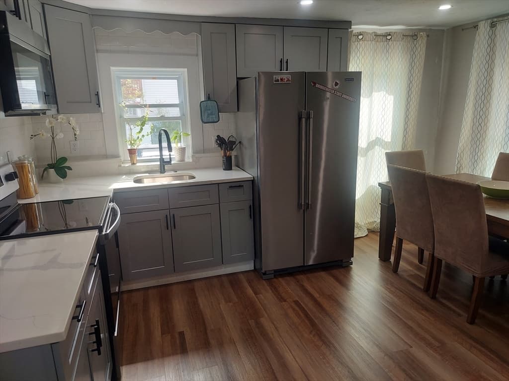 Single Family Residence at 28 Grove Ave, Brockton MA 02302, photo 5 of 19