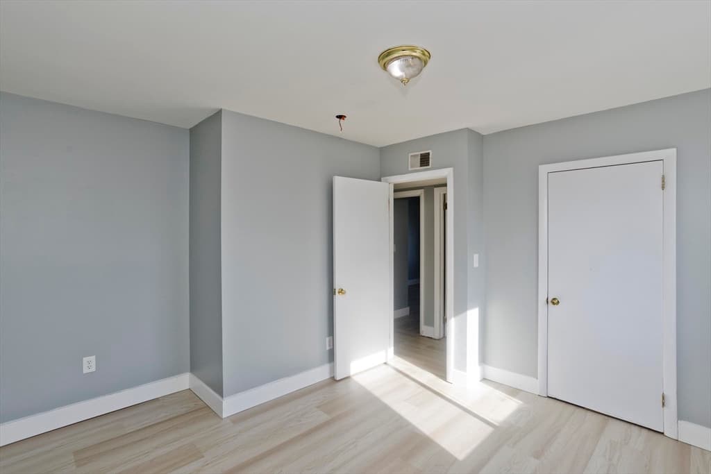 Condominium at 239 Glasgow St # 10, Fall River MA 02721, photo 18 of 24