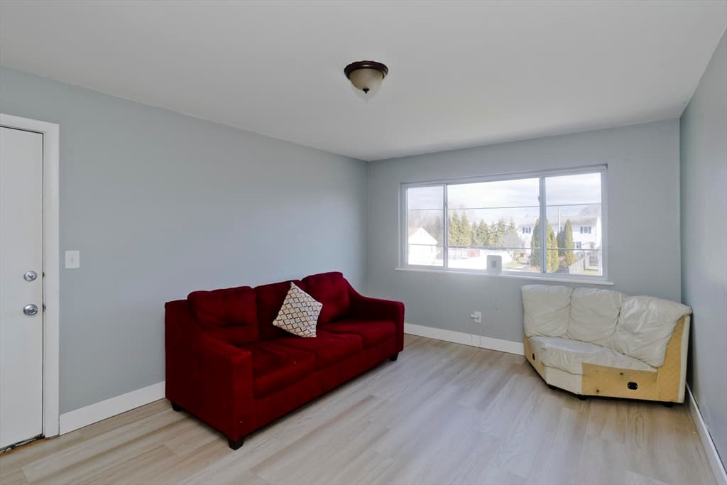 Condominium at 239 Glasgow St # 10, Fall River MA 02721, photo 11 of 24
