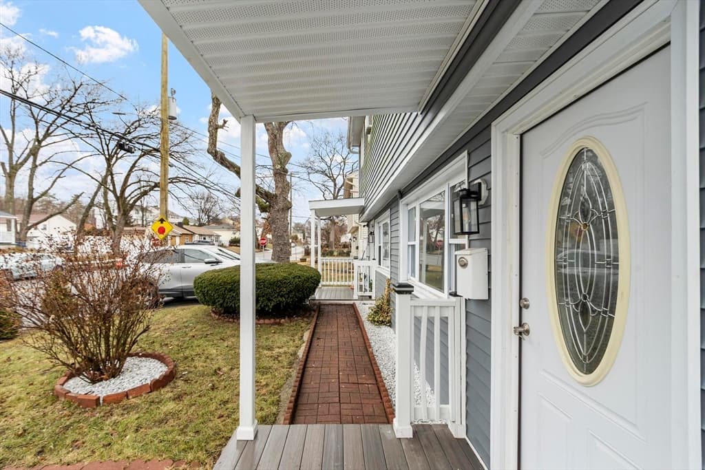 Duplex at 110-112 Everett St, Lawrence MA 01843, Lawrence, photo 6 of 42