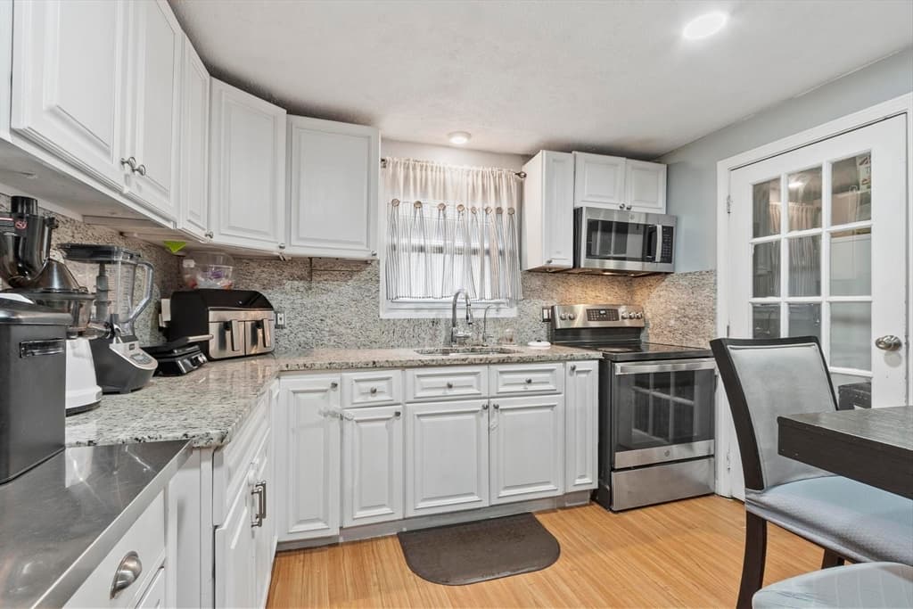 Duplex at 110-112 Everett St, Lawrence MA 01843, Lawrence, photo 12 of 42