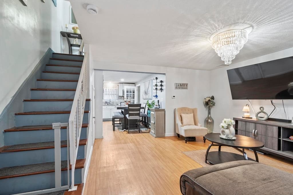 Duplex at 110-112 Everett St, Lawrence MA 01843, Lawrence, photo 9 of 42