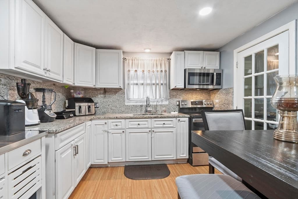 Duplex at 110-112 Everett St, Lawrence MA 01843, Lawrence, photo 11 of 42