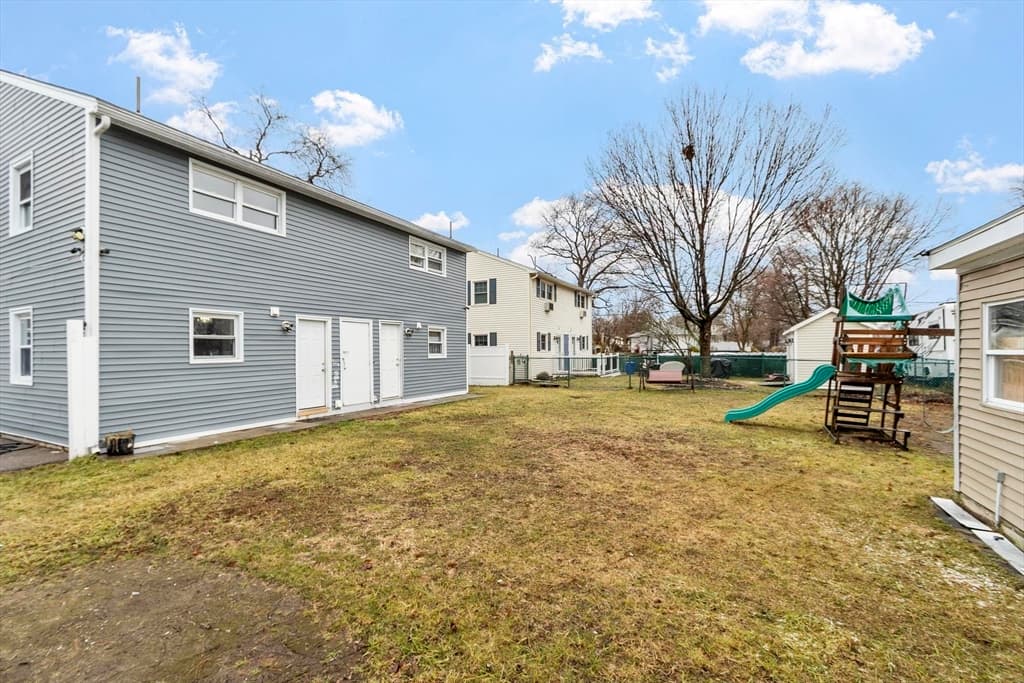 Duplex at 110-112 Everett St, Lawrence MA 01843, Lawrence, photo 25 of 42