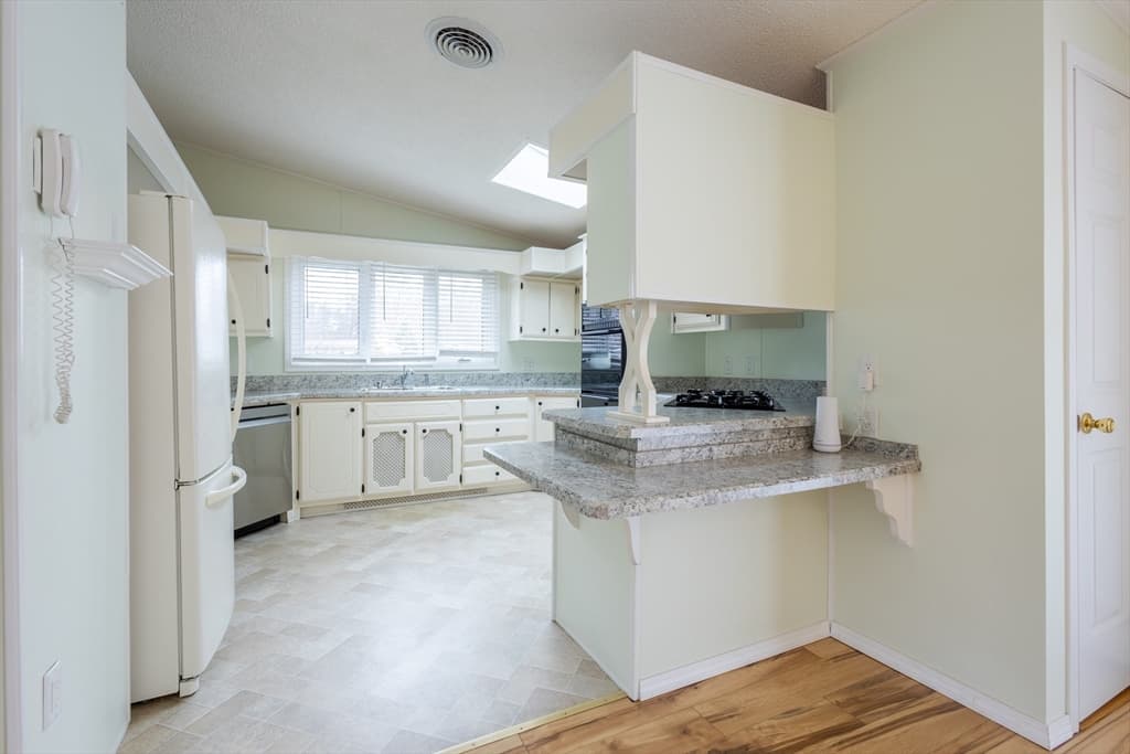30 Leisurewood Drive, Rockland MA 02370 photo 9
