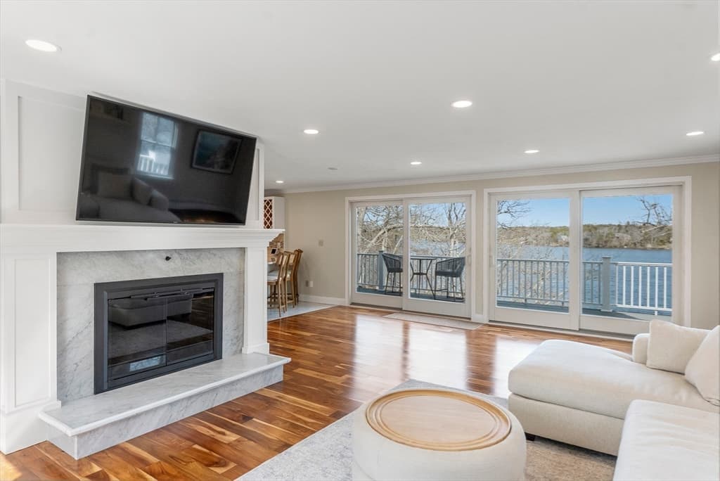 Single Family Residence at 29 Eagle Hill Drive, Plymouth MA 02360, photo 6 of 42