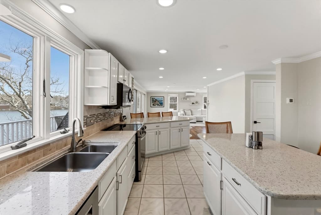 Single Family Residence at 29 Eagle Hill Drive, Plymouth MA 02360, photo 16 of 42