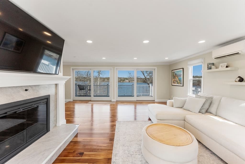 Single Family Residence at 29 Eagle Hill Drive, Plymouth MA 02360, photo 5 of 42