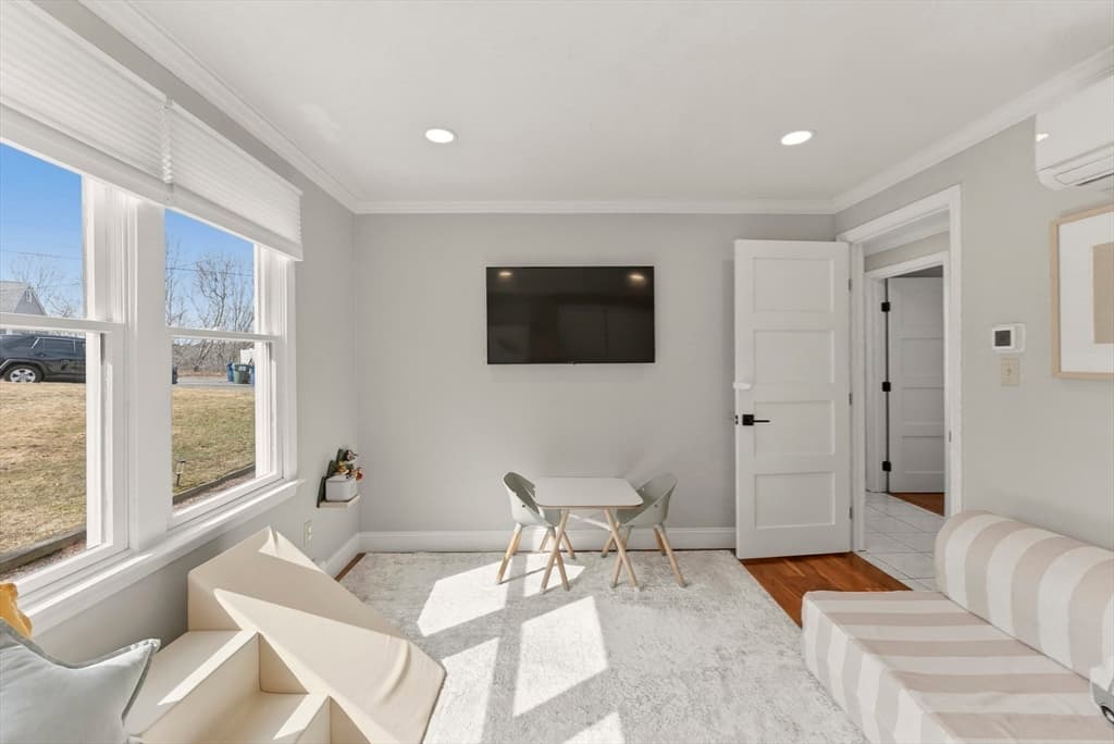 Single Family Residence at 29 Eagle Hill Drive, Plymouth MA 02360, photo 20 of 42