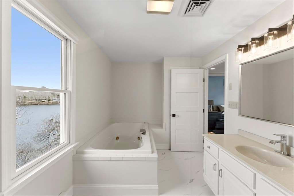 Single Family Residence at 29 Eagle Hill Drive, Plymouth MA 02360, photo 25 of 42