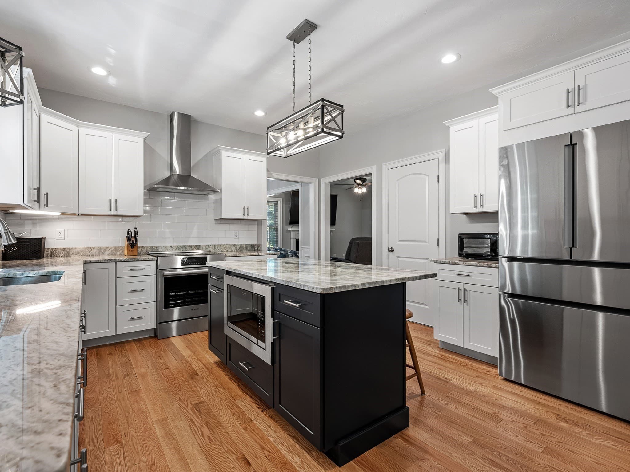 Single Family Residence at 85 East St, Uxbridge MA 01569, photo 2 of 42