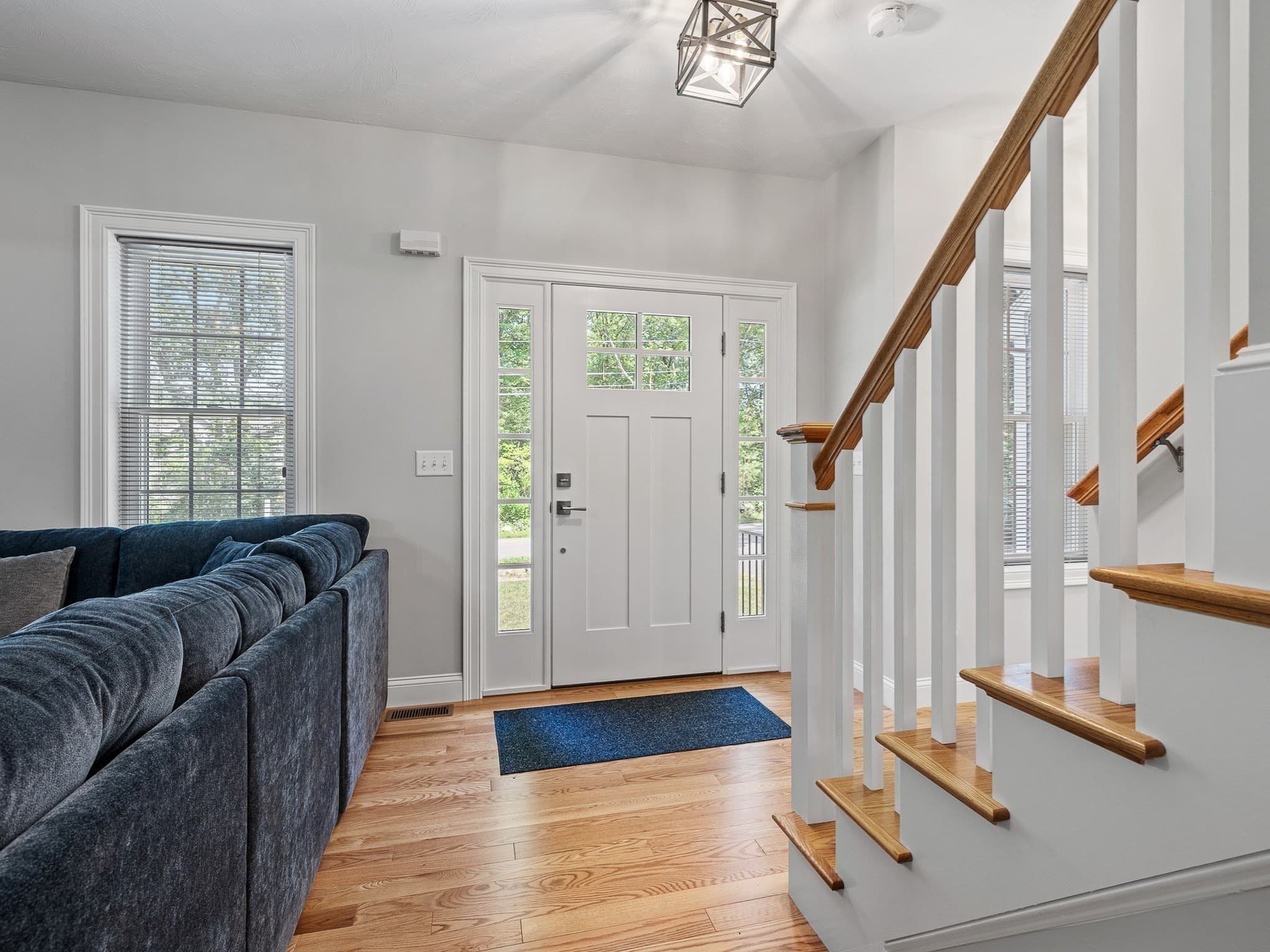 Single Family Residence at 85 East St, Uxbridge MA 01569, photo 3 of 42