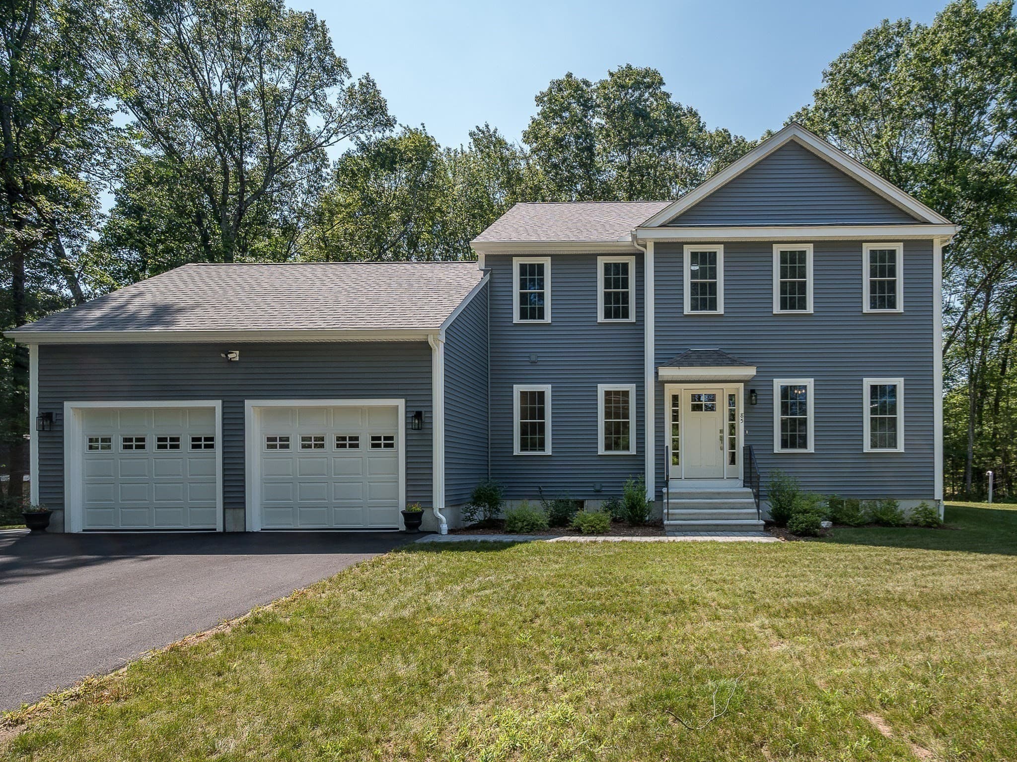 85 East St, Uxbridge MA 01569
