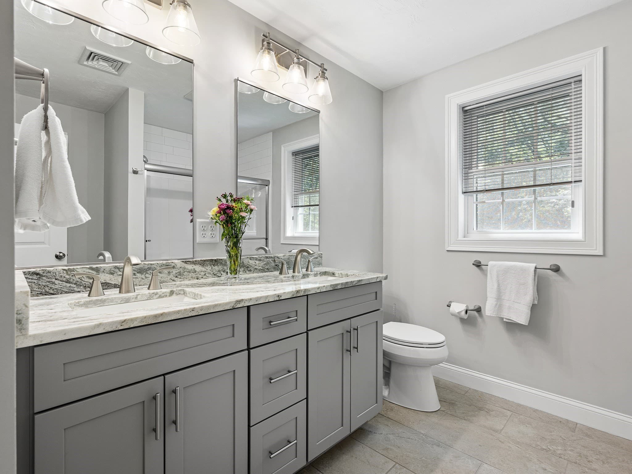 Single Family Residence at 85 East St, Uxbridge MA 01569, photo 20 of 42