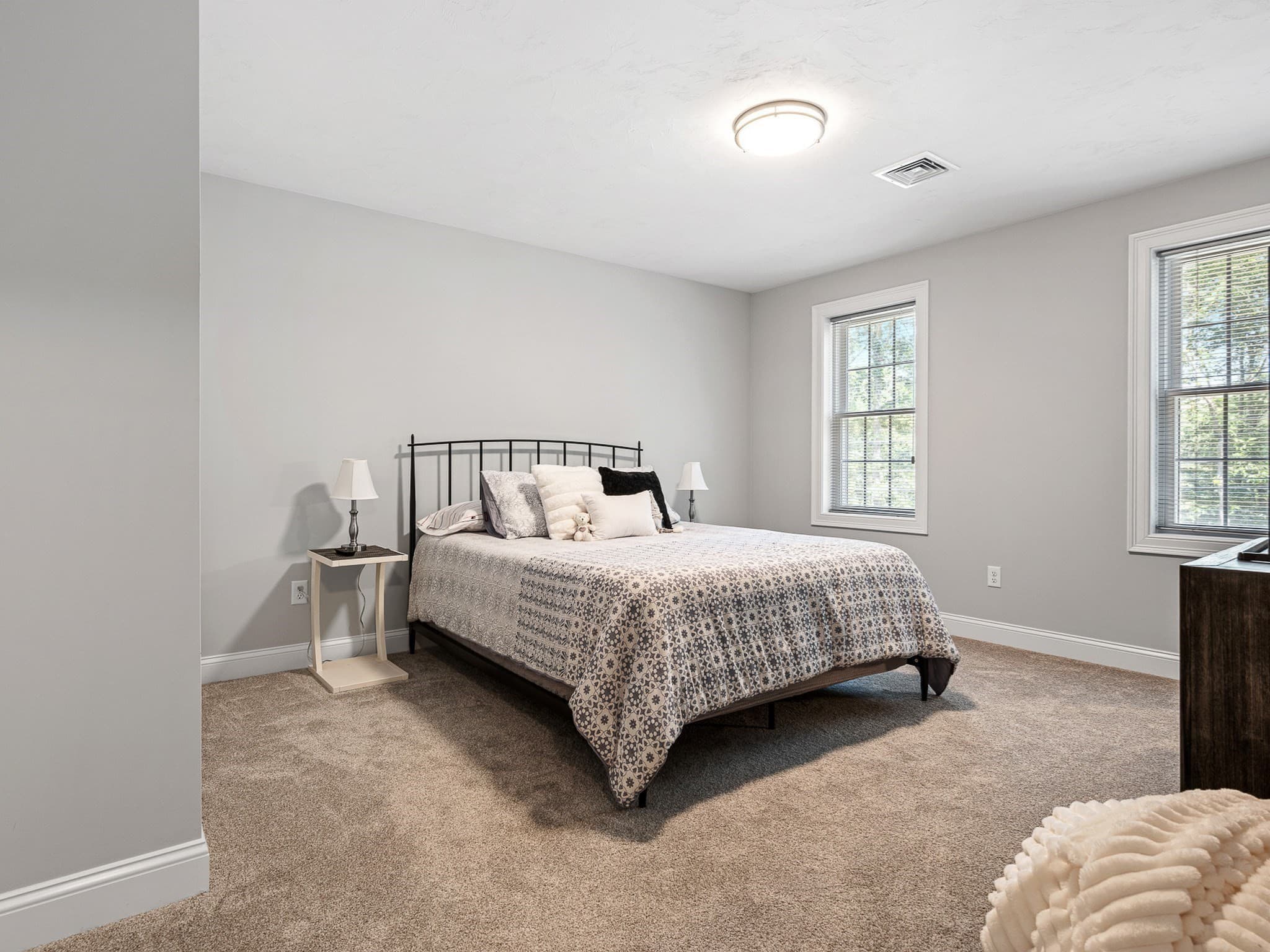 Single Family Residence at 85 East St, Uxbridge MA 01569, photo 33 of 42