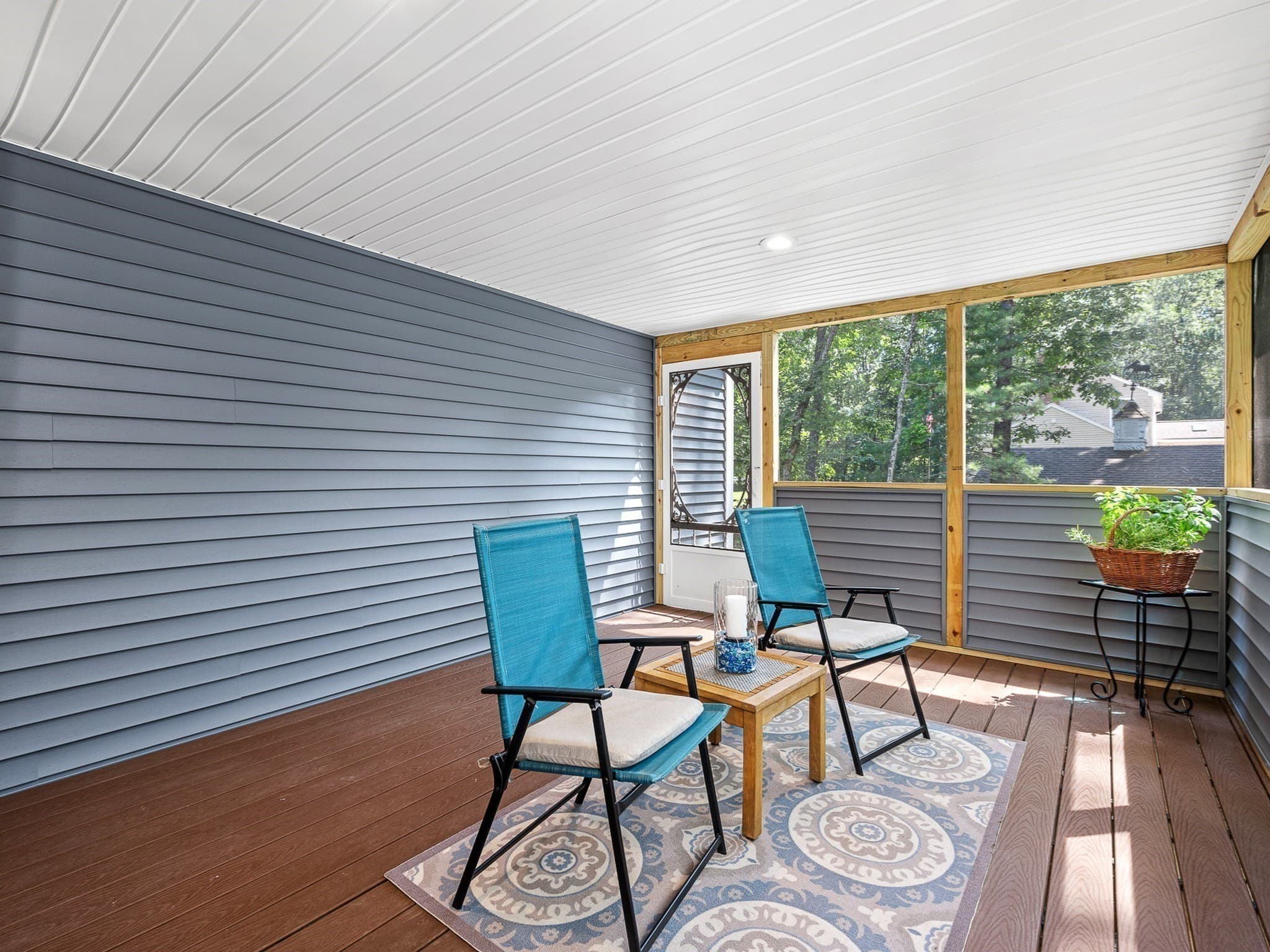Single Family Residence at 85 East St, Uxbridge MA 01569, photo 14 of 42