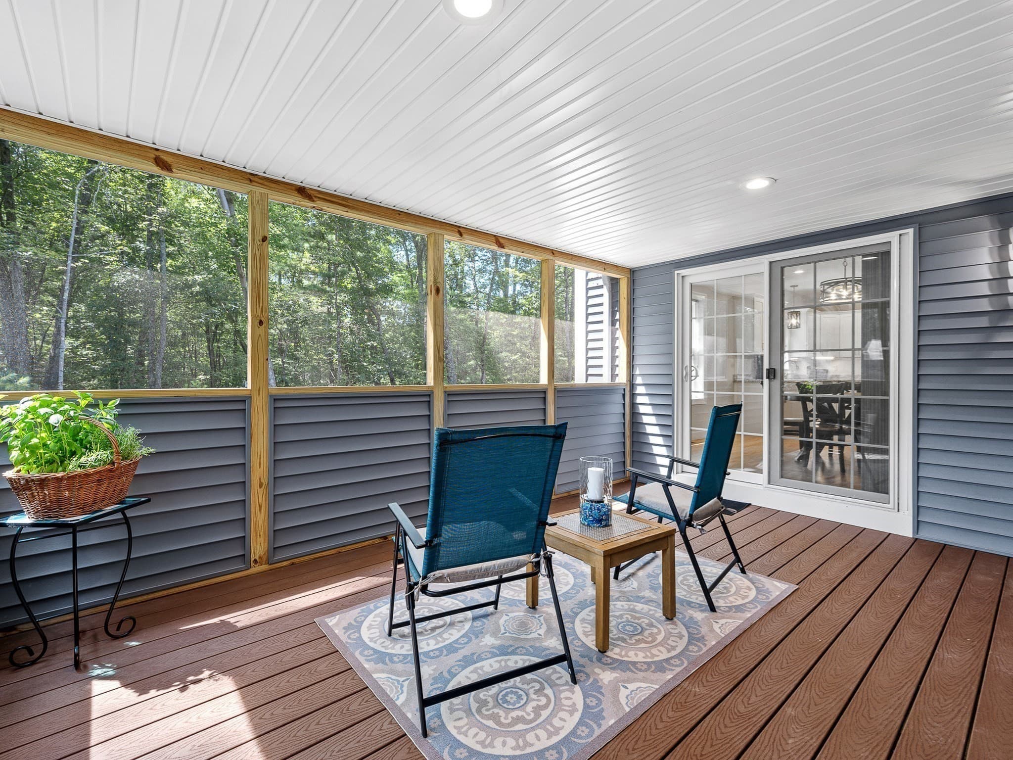 Single Family Residence at 85 East St, Uxbridge MA 01569, photo 15 of 42