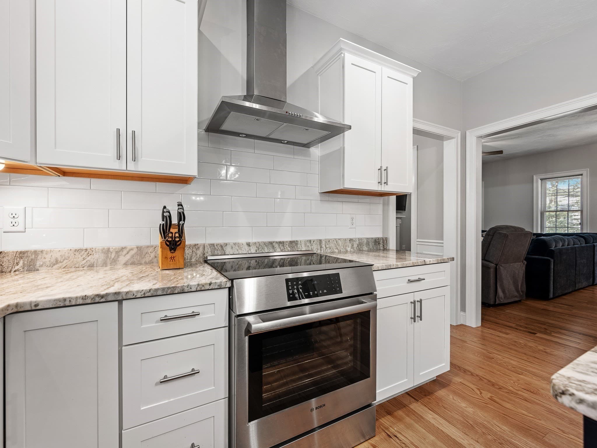 Single Family Residence at 85 East St, Uxbridge MA 01569, photo 11 of 42