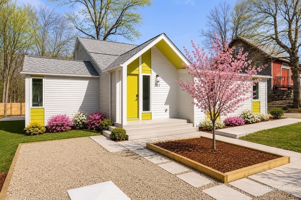 561 Beechwood St, Cohasset MA 02025
